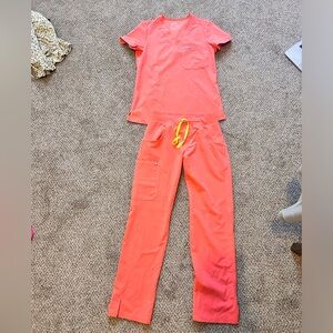 CORAL FIGS XS Kade pant and Catarina one pocket top